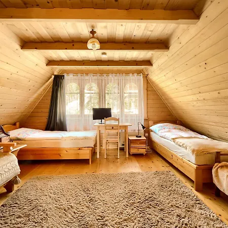 W Chmurach Gliczarow Feriehus *