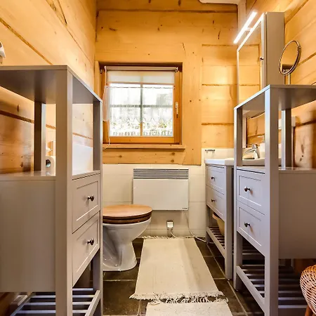 W Chmurach Gliczarow Feriehus *