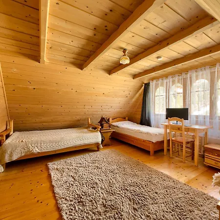 W Chmurach Gliczarow Feriehus *